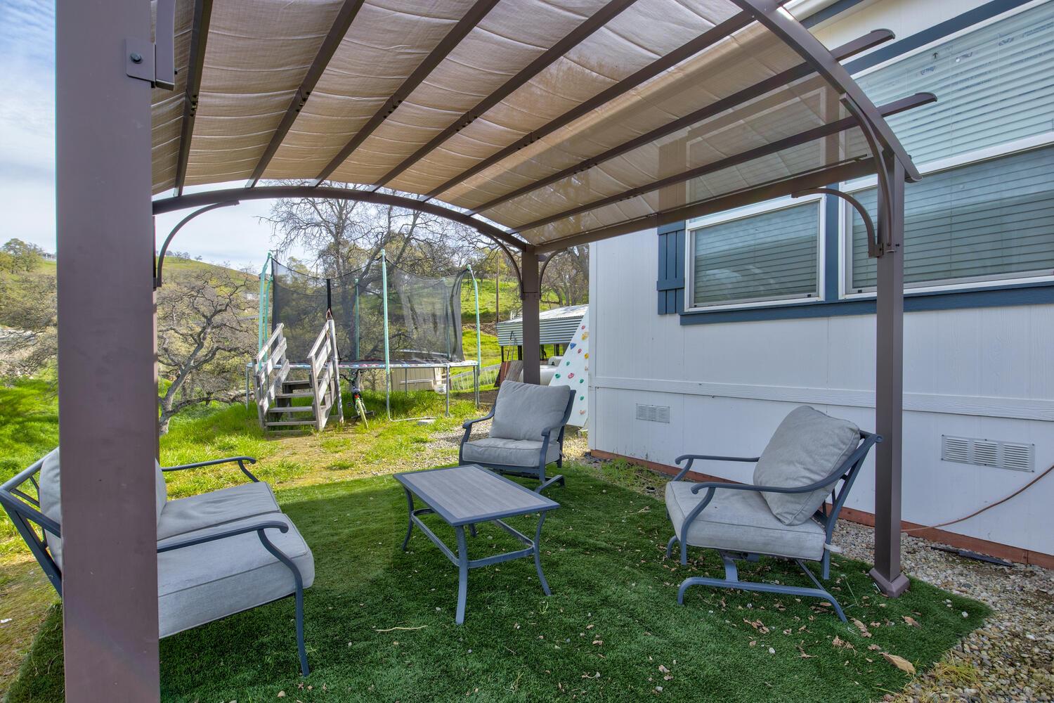 9212 Banderilla Dr, La Grange, CA 95329