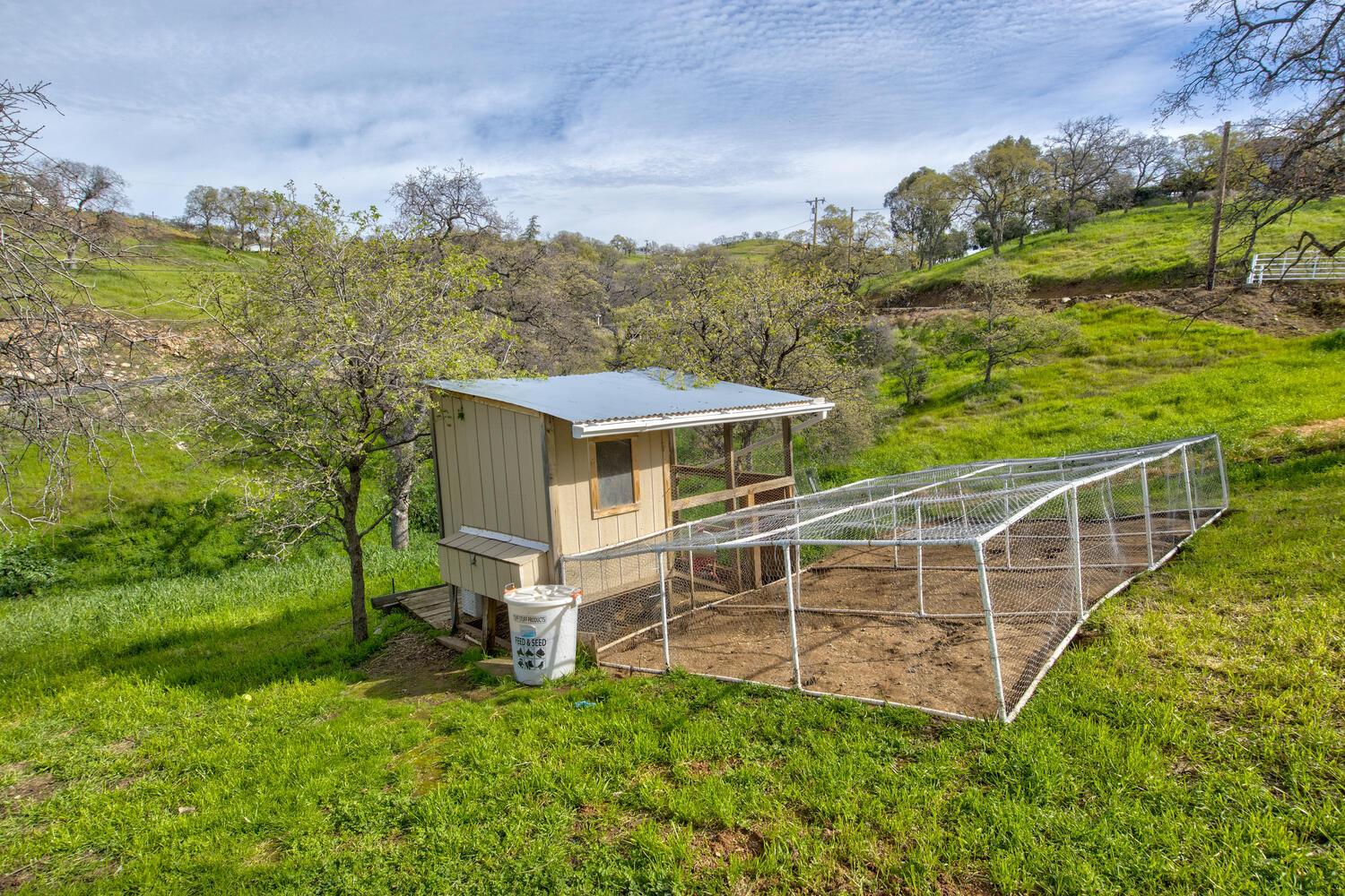 9212 Banderilla Dr, La Grange, CA 95329