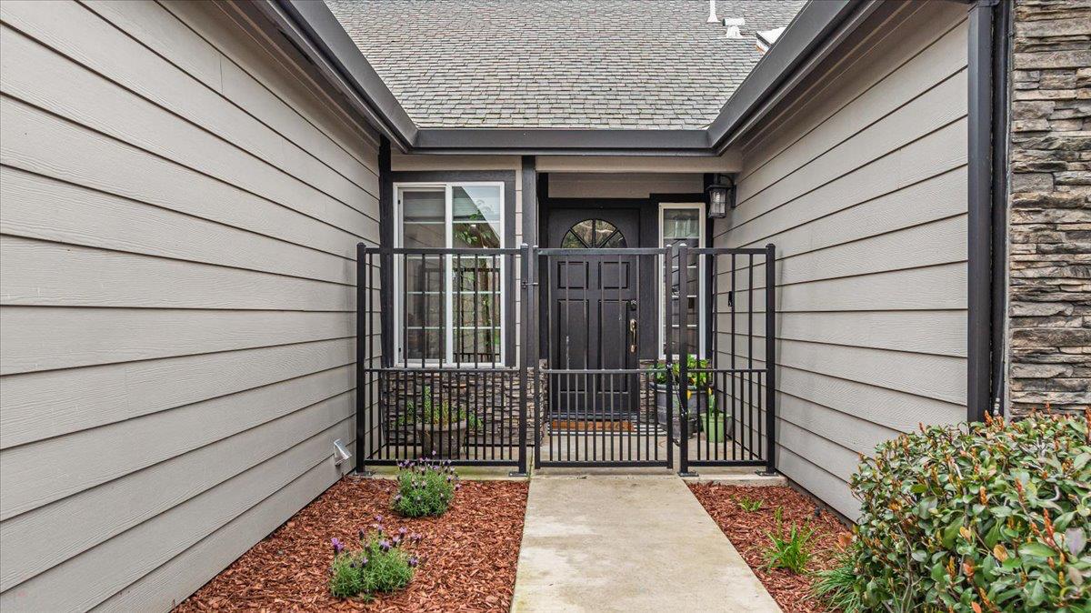 1555 Sand Ln, Manteca, CA 95337