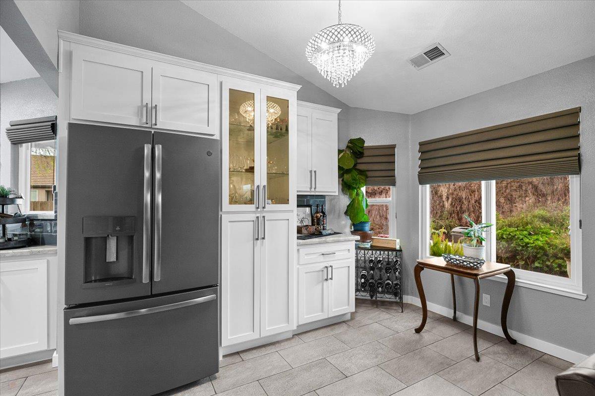 1555 Sand Ln, Manteca, CA 95337