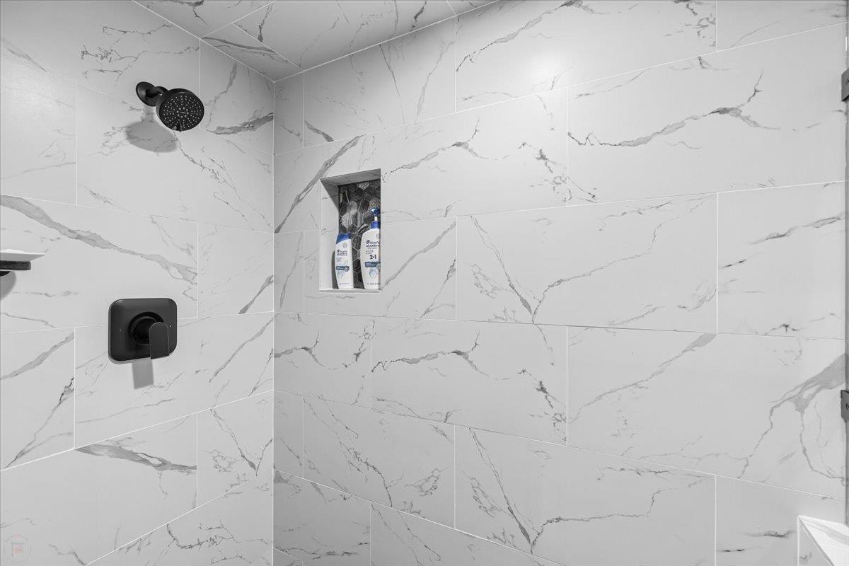 1555 Sand Ln, Manteca, CA 95337