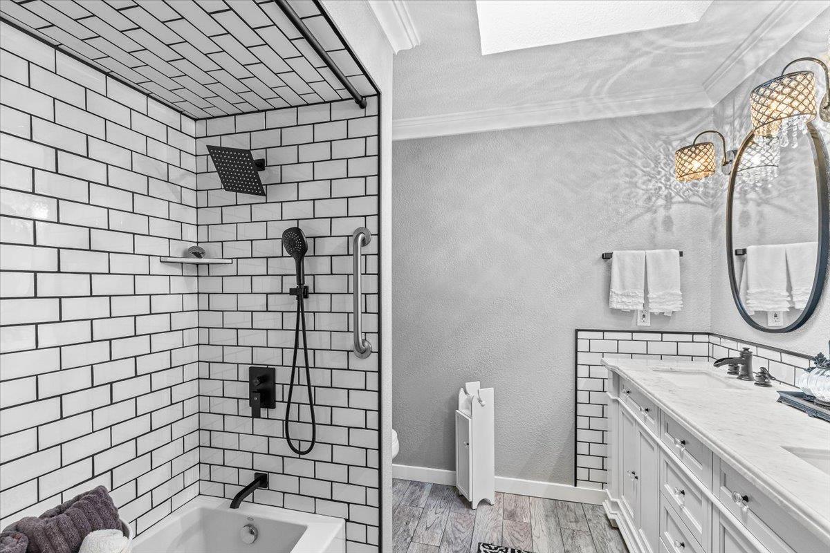 1555 Sand Ln, Manteca, CA 95337