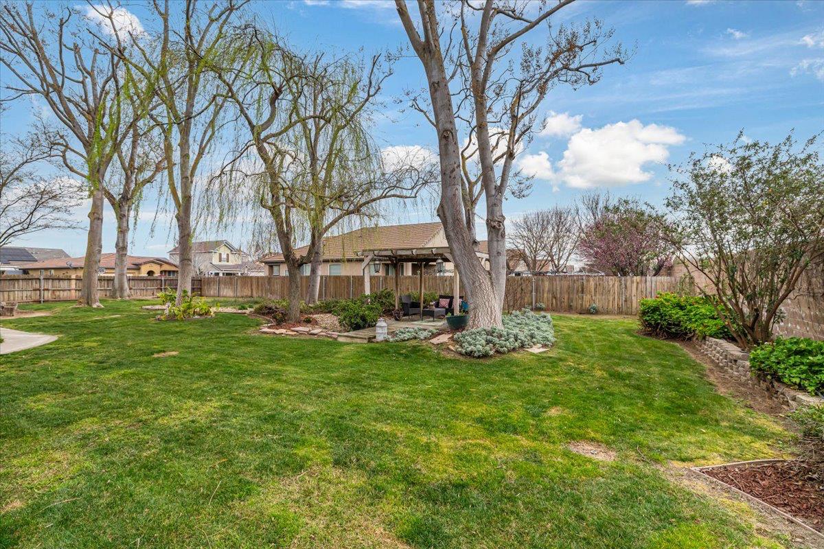 1555 Sand Ln, Manteca, CA 95337