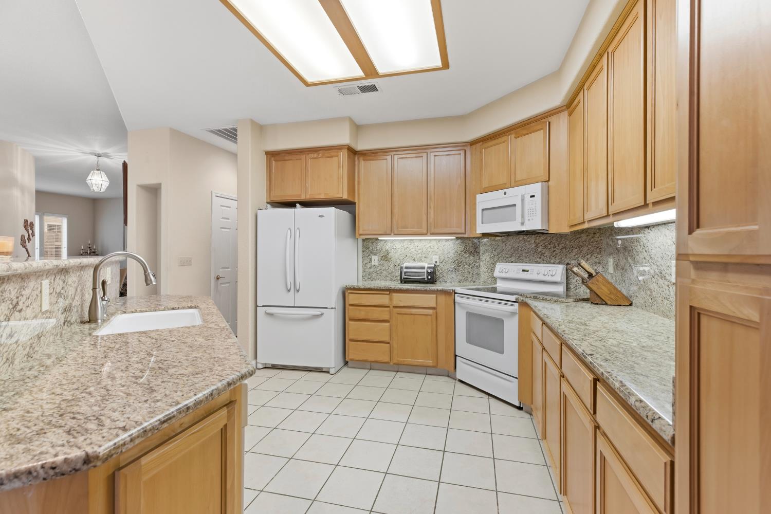 1800 Hemstead Ct, Modesto, CA 95355