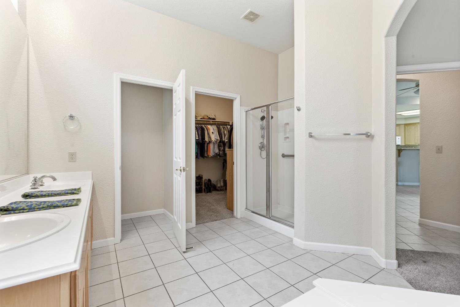 1800 Hemstead Ct, Modesto, CA 95355