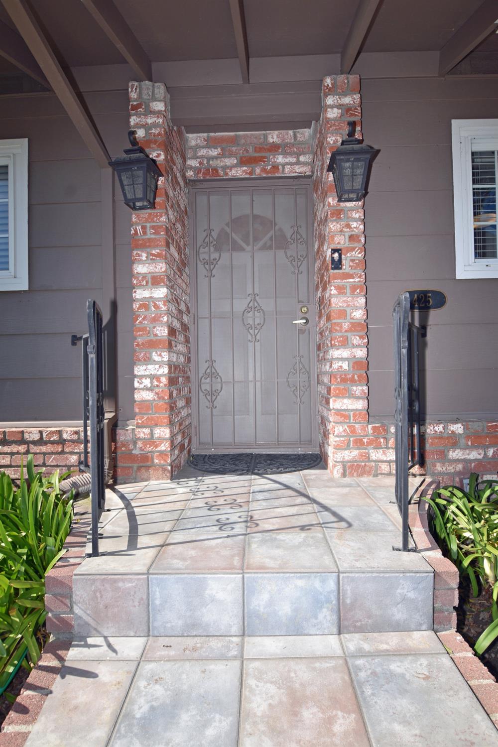 425 Corello St, Turlock, CA 95380