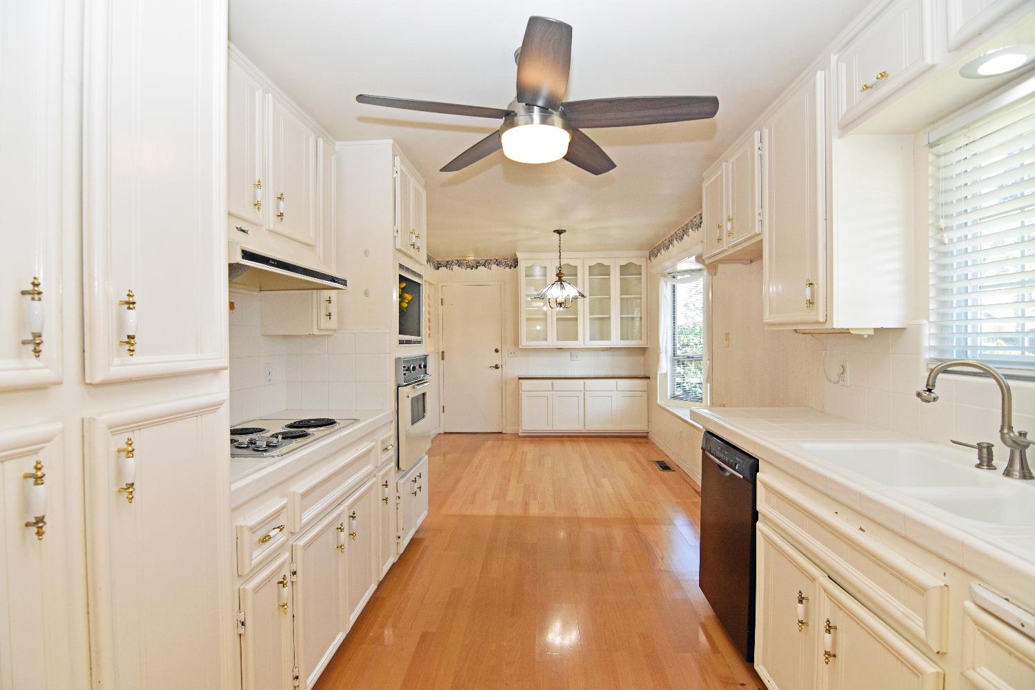 425 Corello St, Turlock, CA 95380