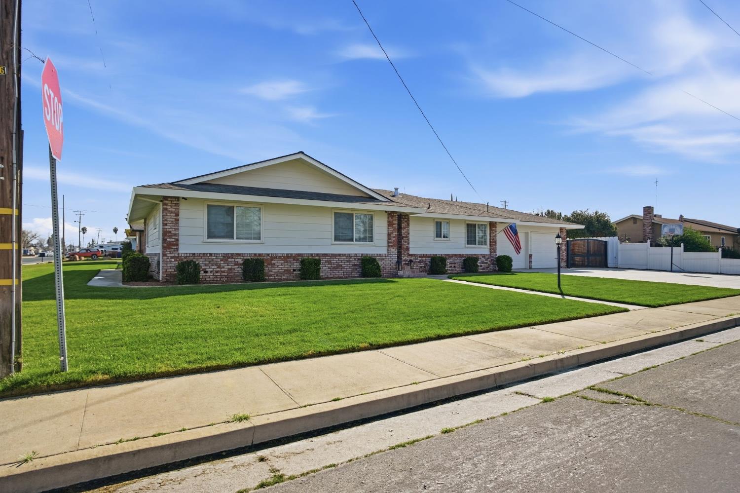 8232 Shoreen St, Hilmar, CA 95324