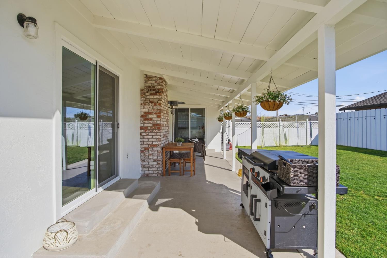 8232 Shoreen St, Hilmar, CA 95324