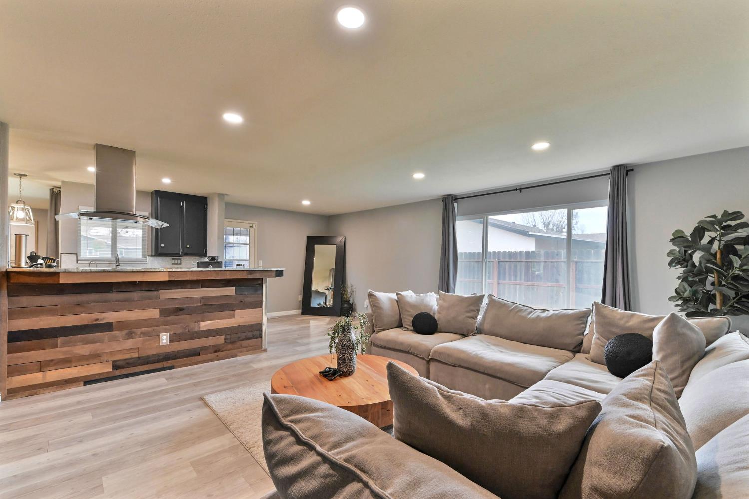 1509 Duportail Ave, Modesto, CA 95355