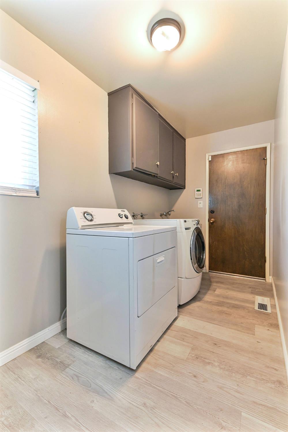 1509 Duportail Ave, Modesto, CA 95355