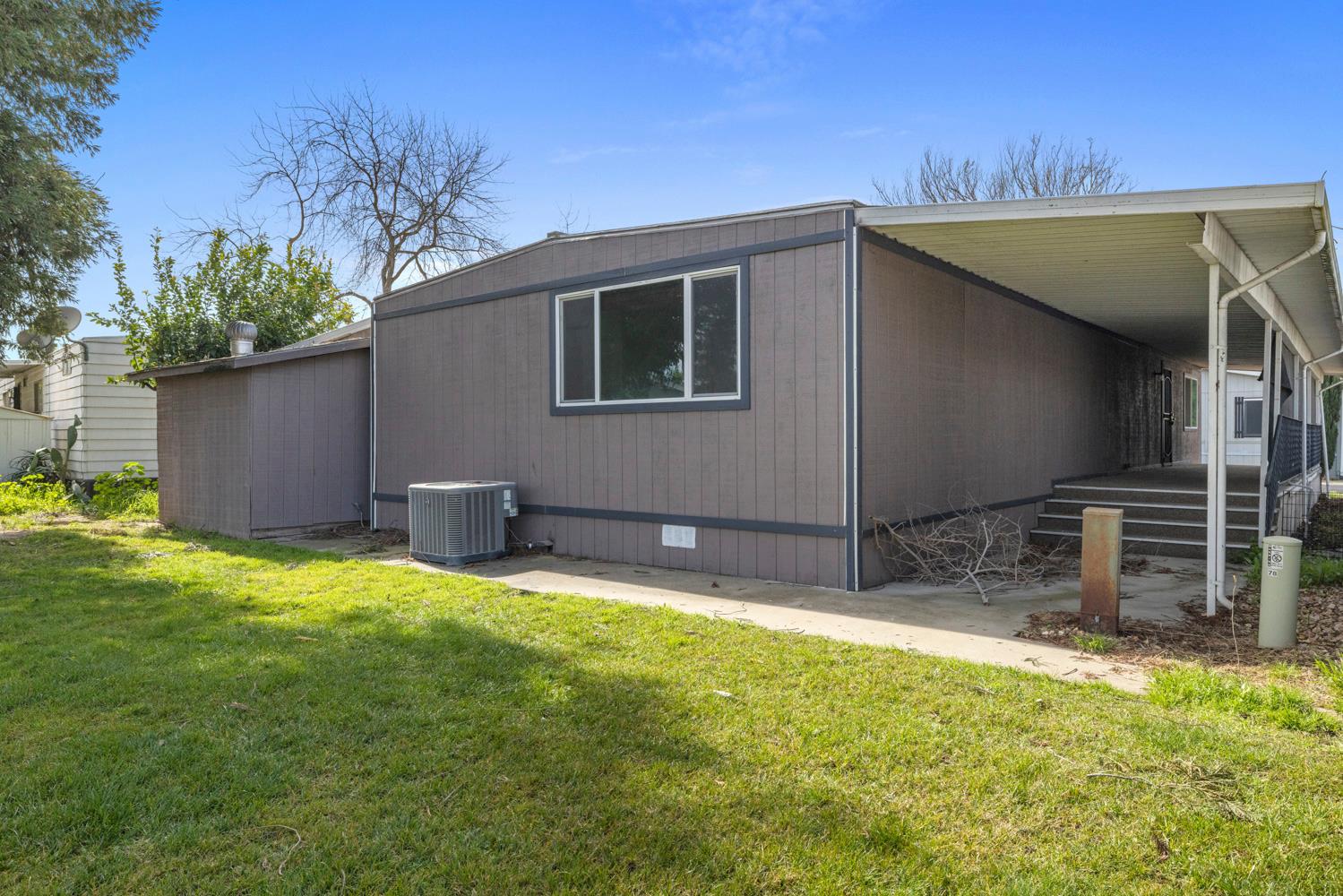 2621 Prescott Rd #79, Modesto, CA 95350