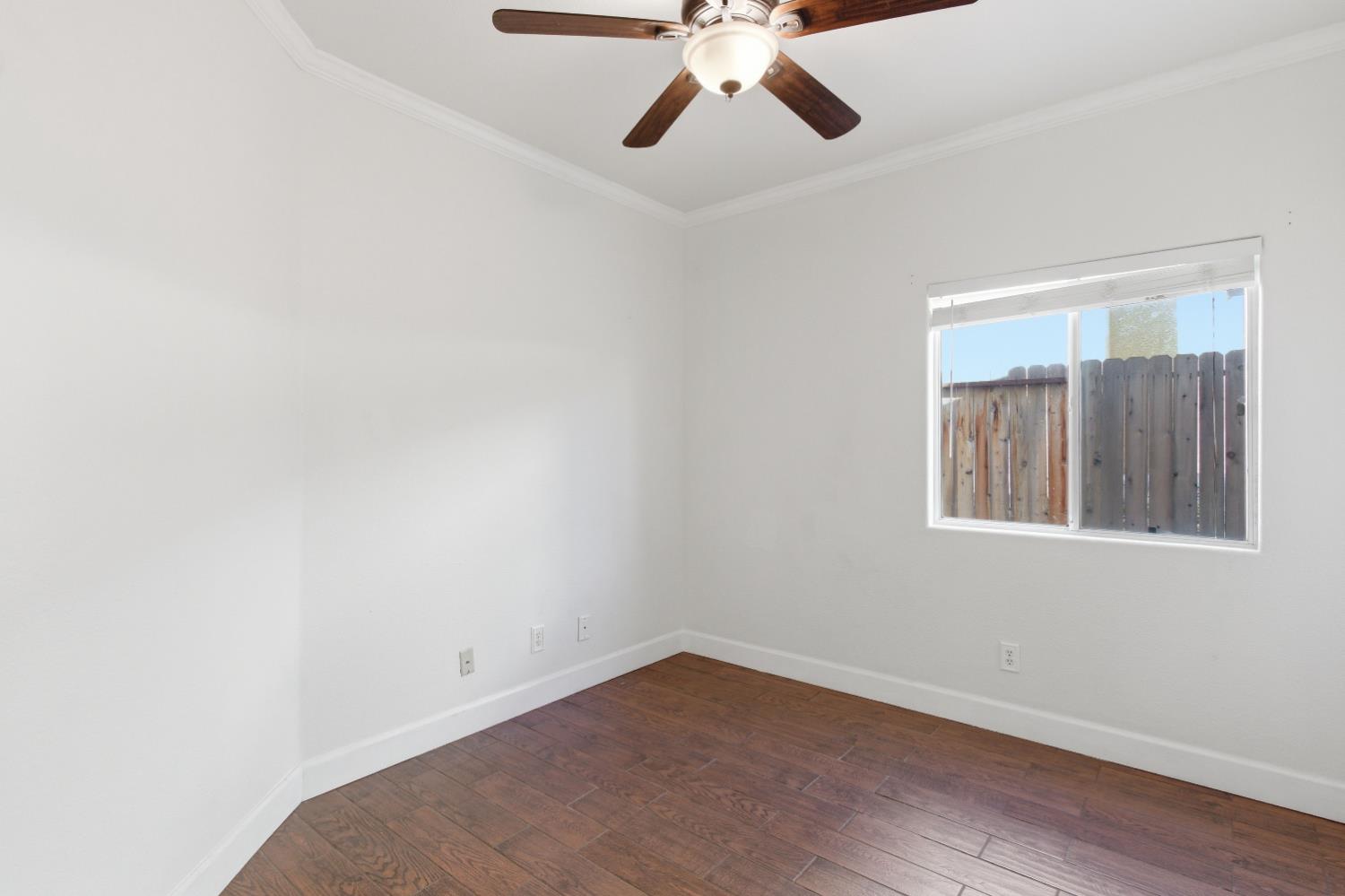 2091 Hastings Dr, Los Banos, CA 93635