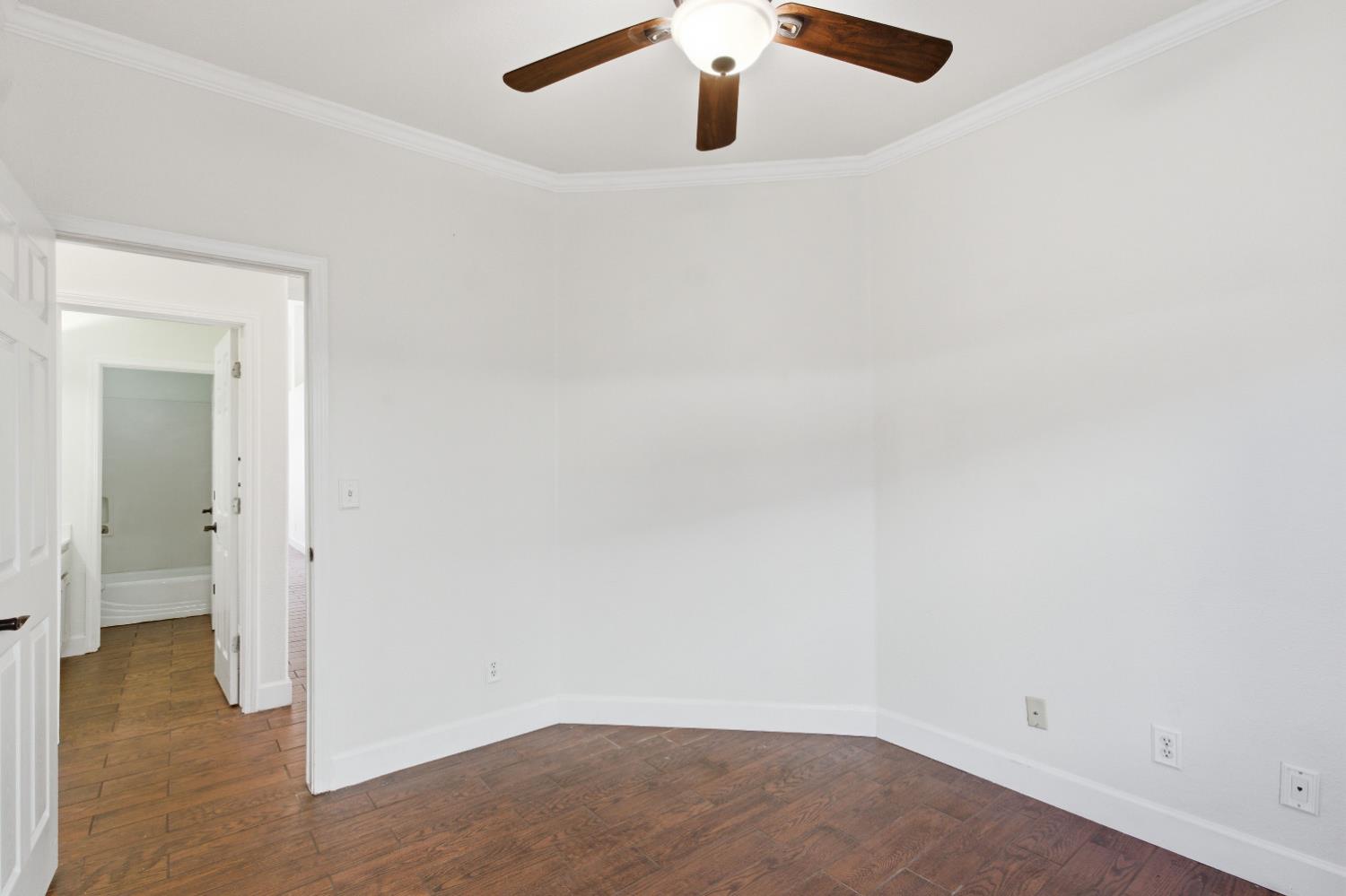 2091 Hastings Dr, Los Banos, CA 93635