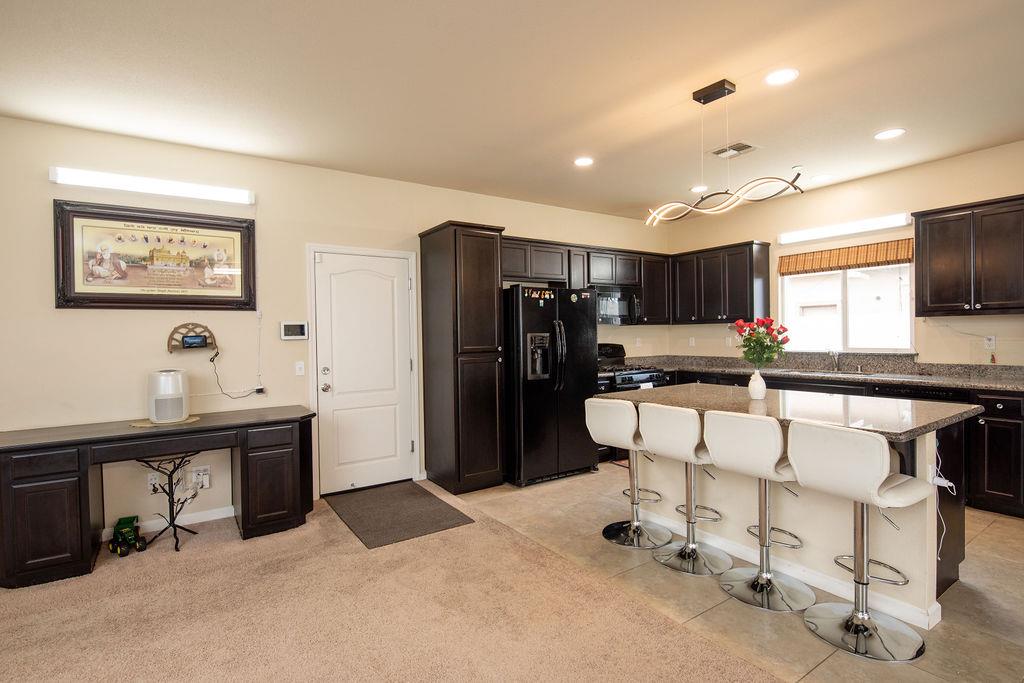 1536 Vandalay Dr, Ceres, CA 95307