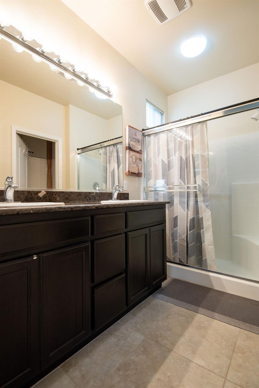 1536 Vandalay Dr, Ceres, CA 95307