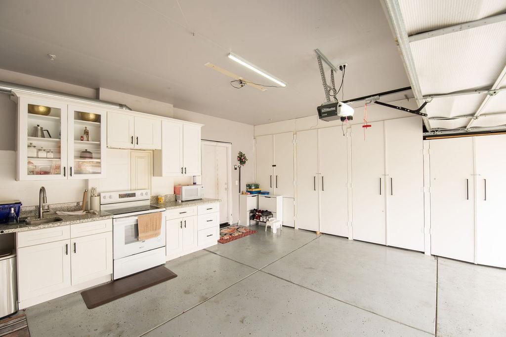 1536 Vandalay Dr, Ceres, CA 95307