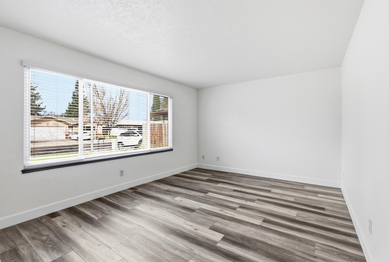 2608 Maxine Dr, Modesto, CA 95350