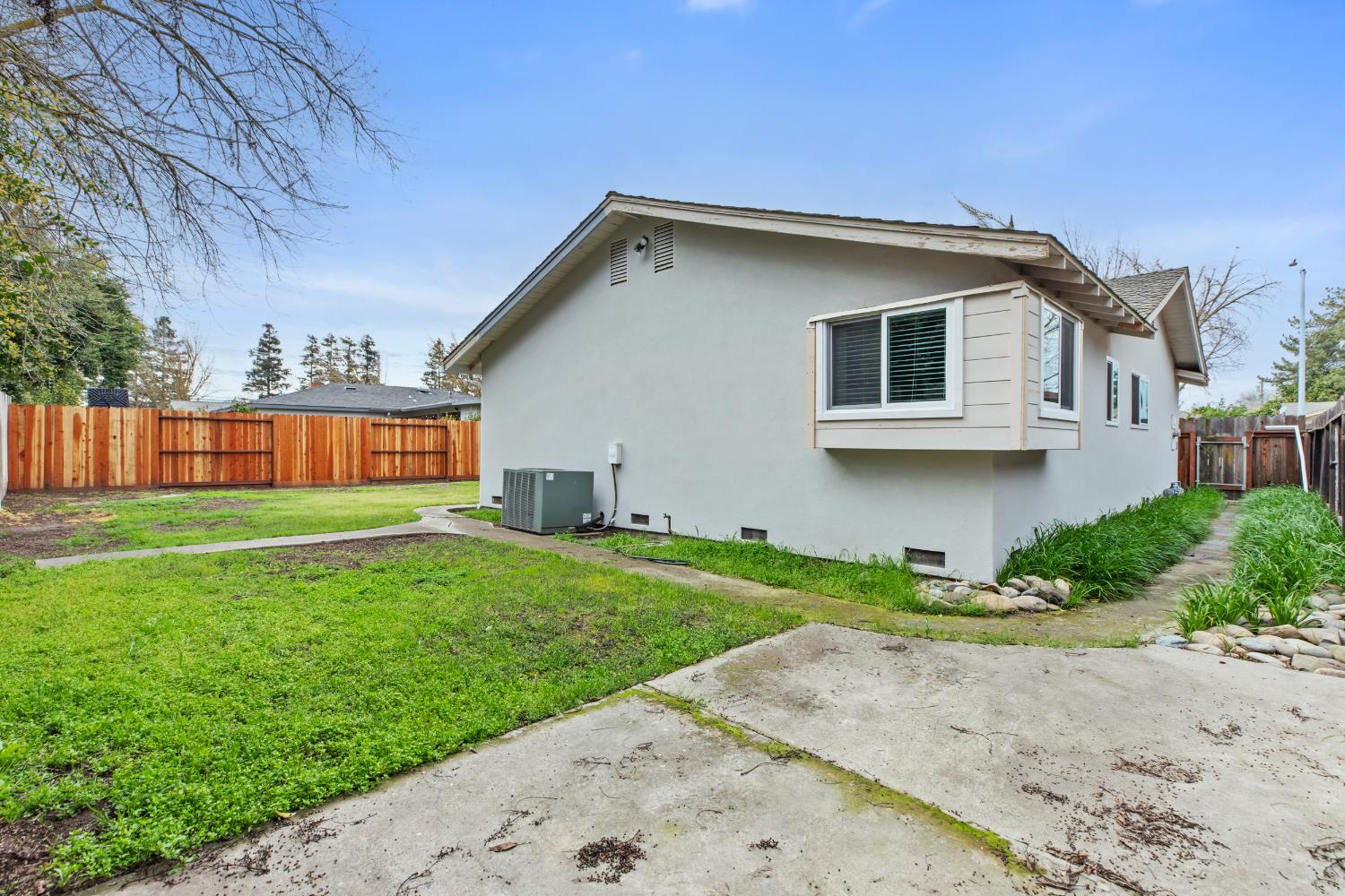 2608 Maxine Dr, Modesto, CA 95350