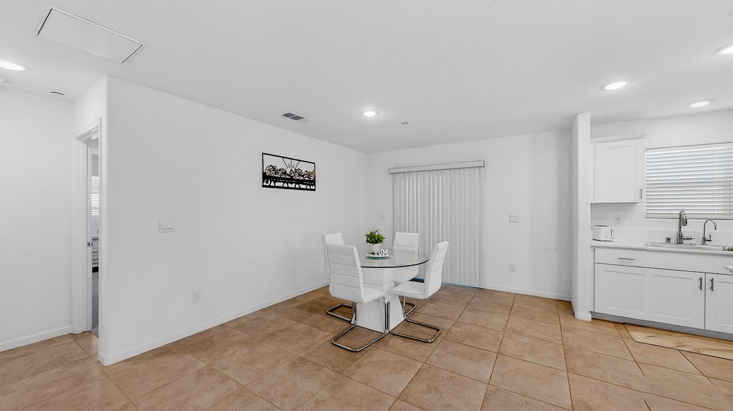 12011 Reid Ct, Waterford, CA 95386