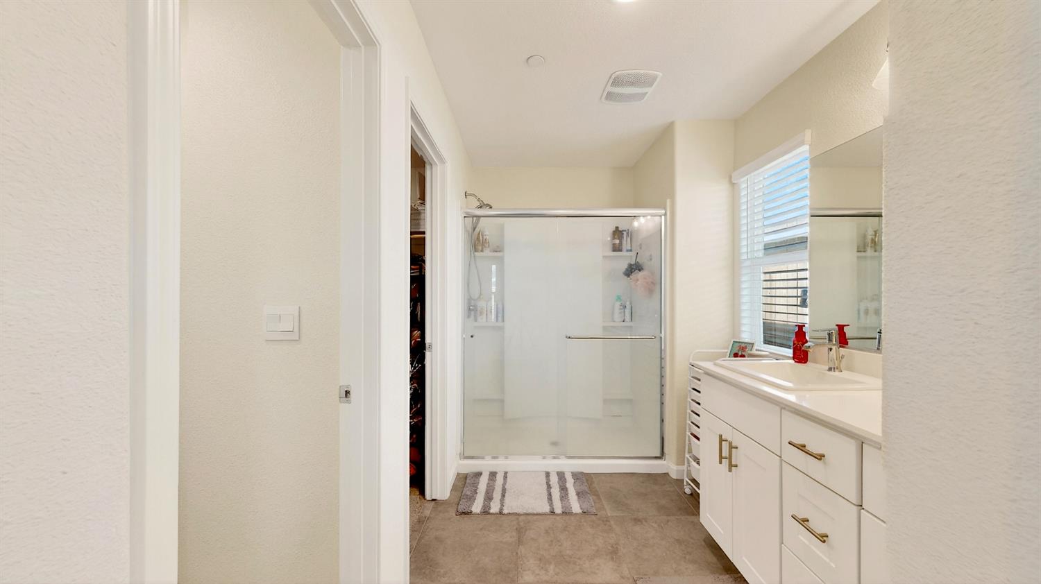 12011 Reid Ct, Waterford, CA 95386