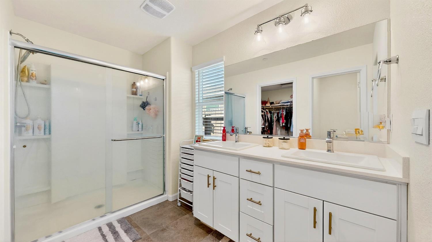 12011 Reid Ct, Waterford, CA 95386