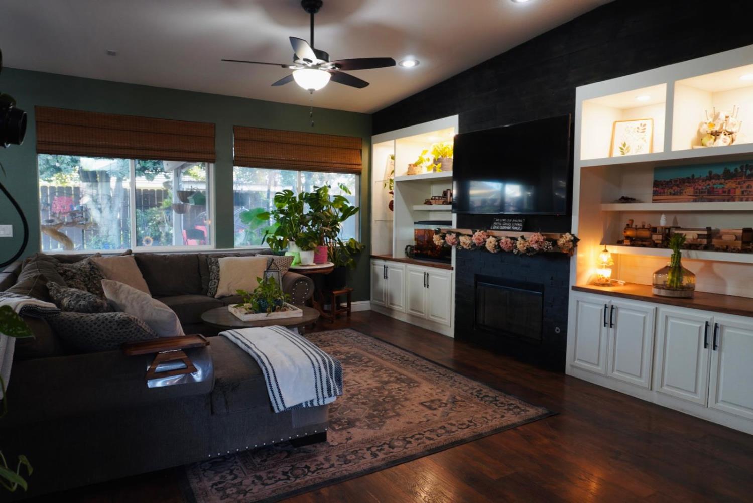 2421 Jonathon Dr, Escalon, CA 95320