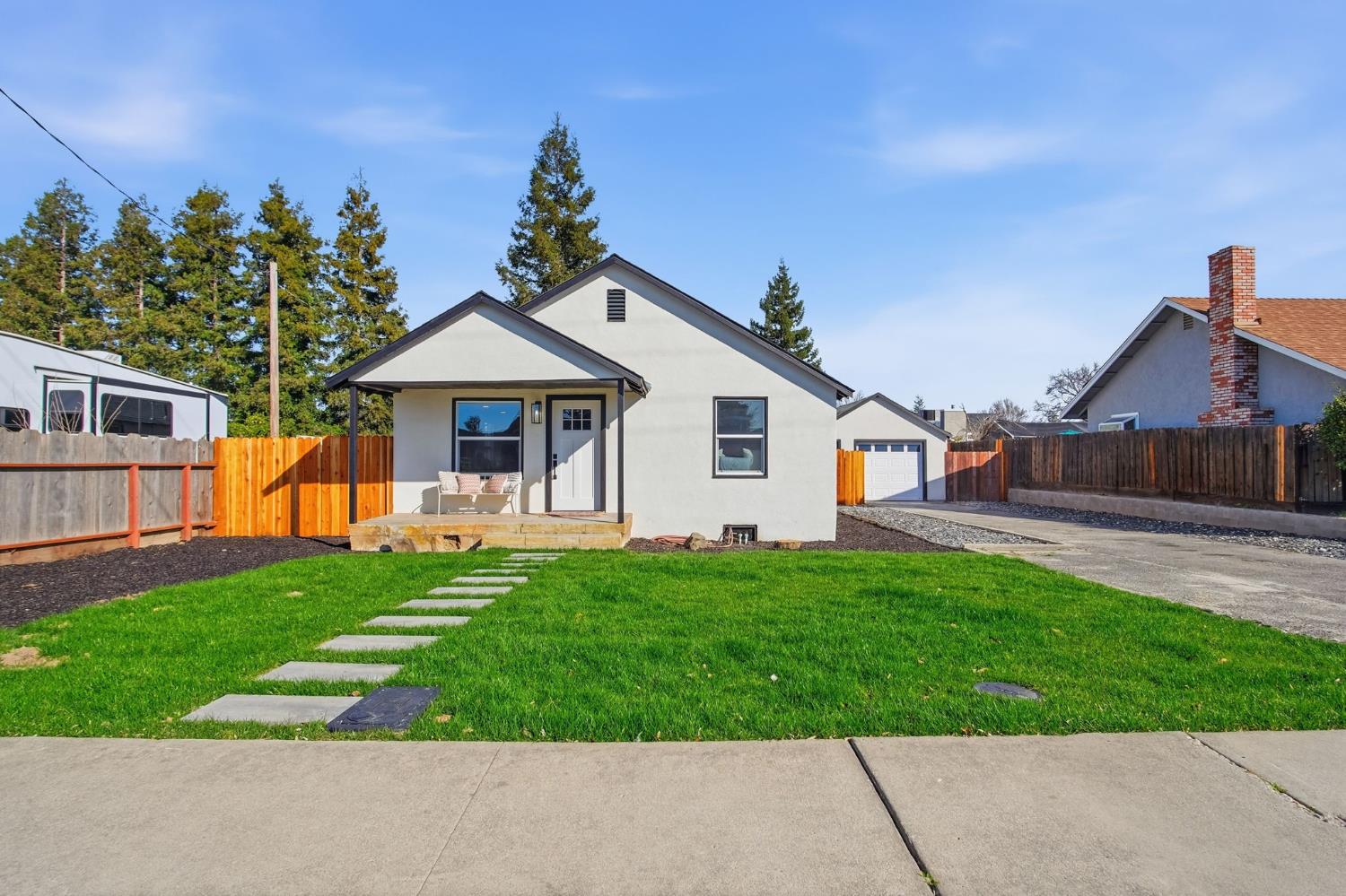 2521 East Ave, Turlock, CA 95380