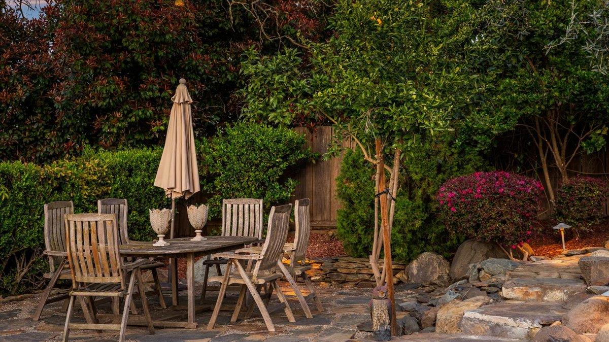 9904 Fox Borough Dr, Oakdale, CA 95361