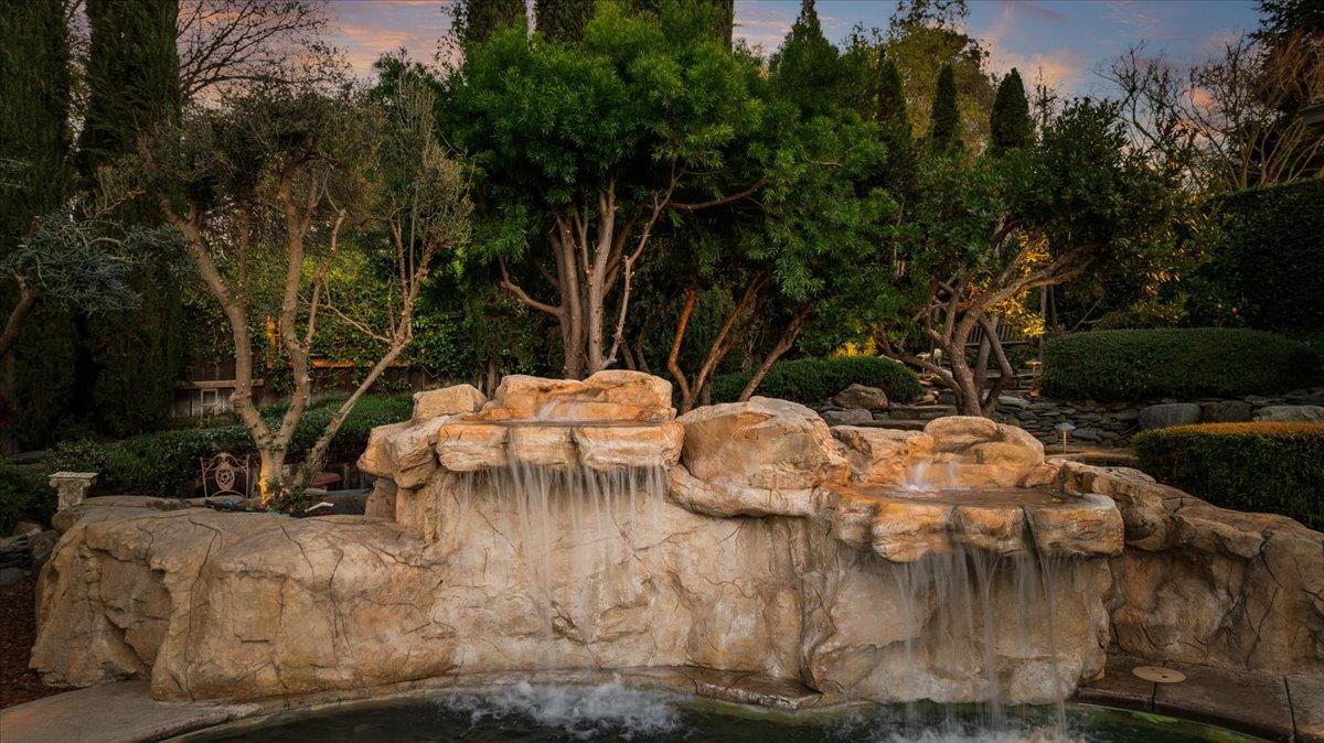 9904 Fox Borough Dr, Oakdale, CA 95361