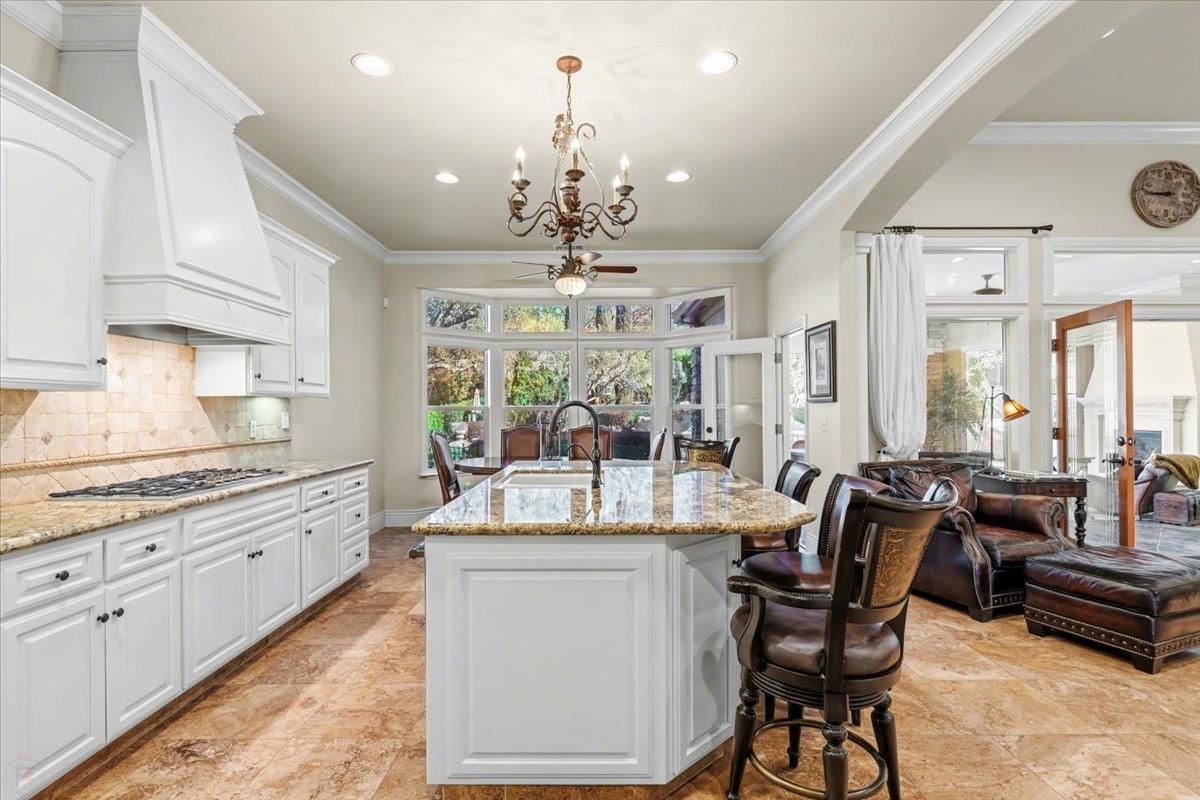 9904 Fox Borough Dr, Oakdale, CA 95361