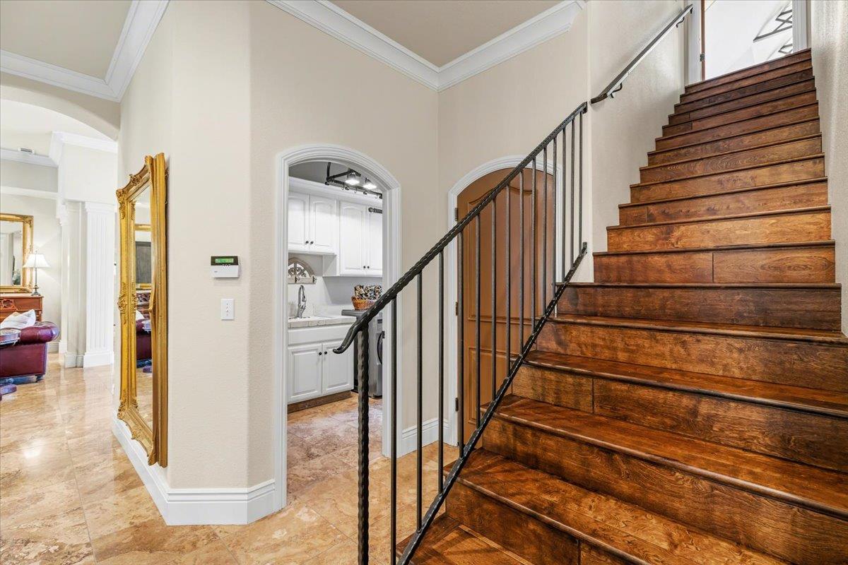 9904 Fox Borough Dr, Oakdale, CA 95361