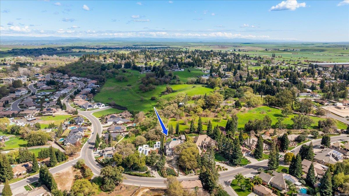 9904 Fox Borough Dr, Oakdale, CA 95361