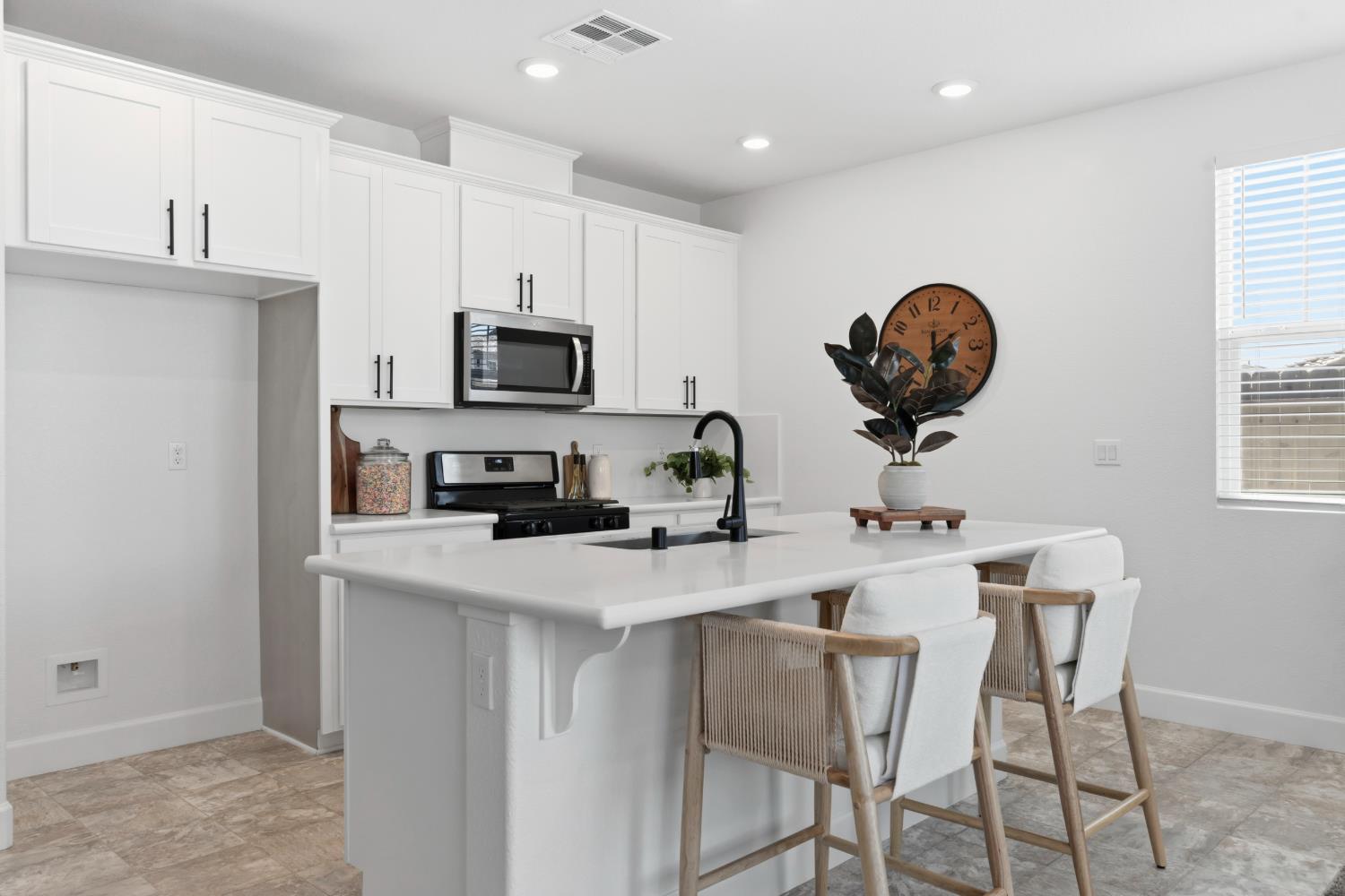 1777 Townsend Ave, Manteca, CA 95337