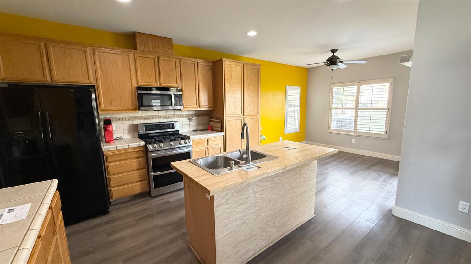 1416 San Rafael St, Los Banos, CA 93635