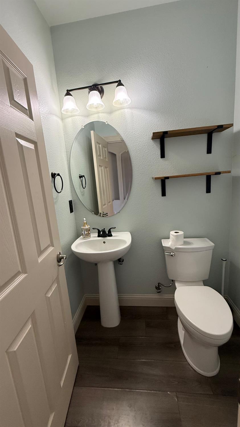 1416 San Rafael St, Los Banos, CA 93635