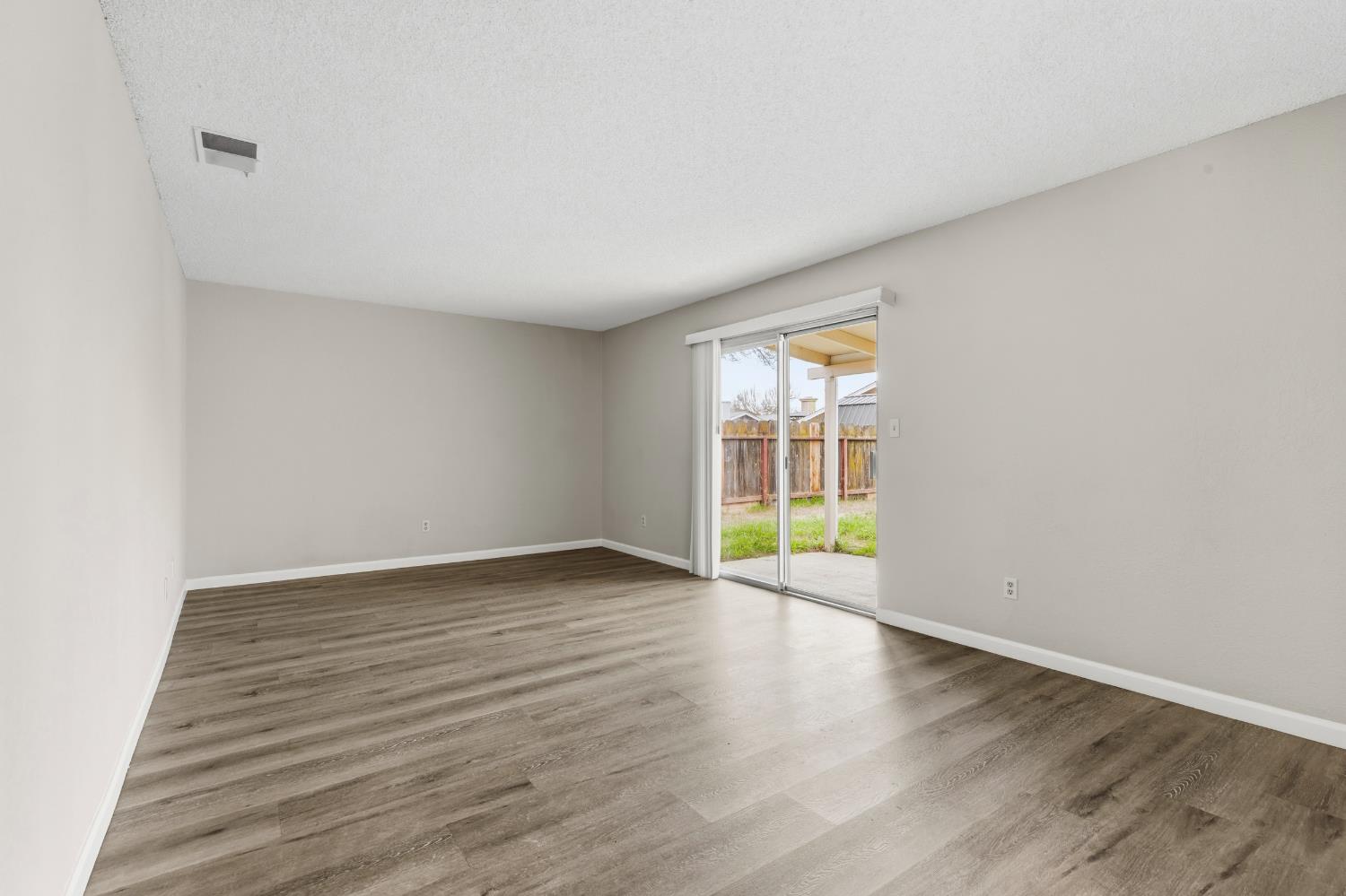 1617 Rose Ave, Modesto, CA 95355