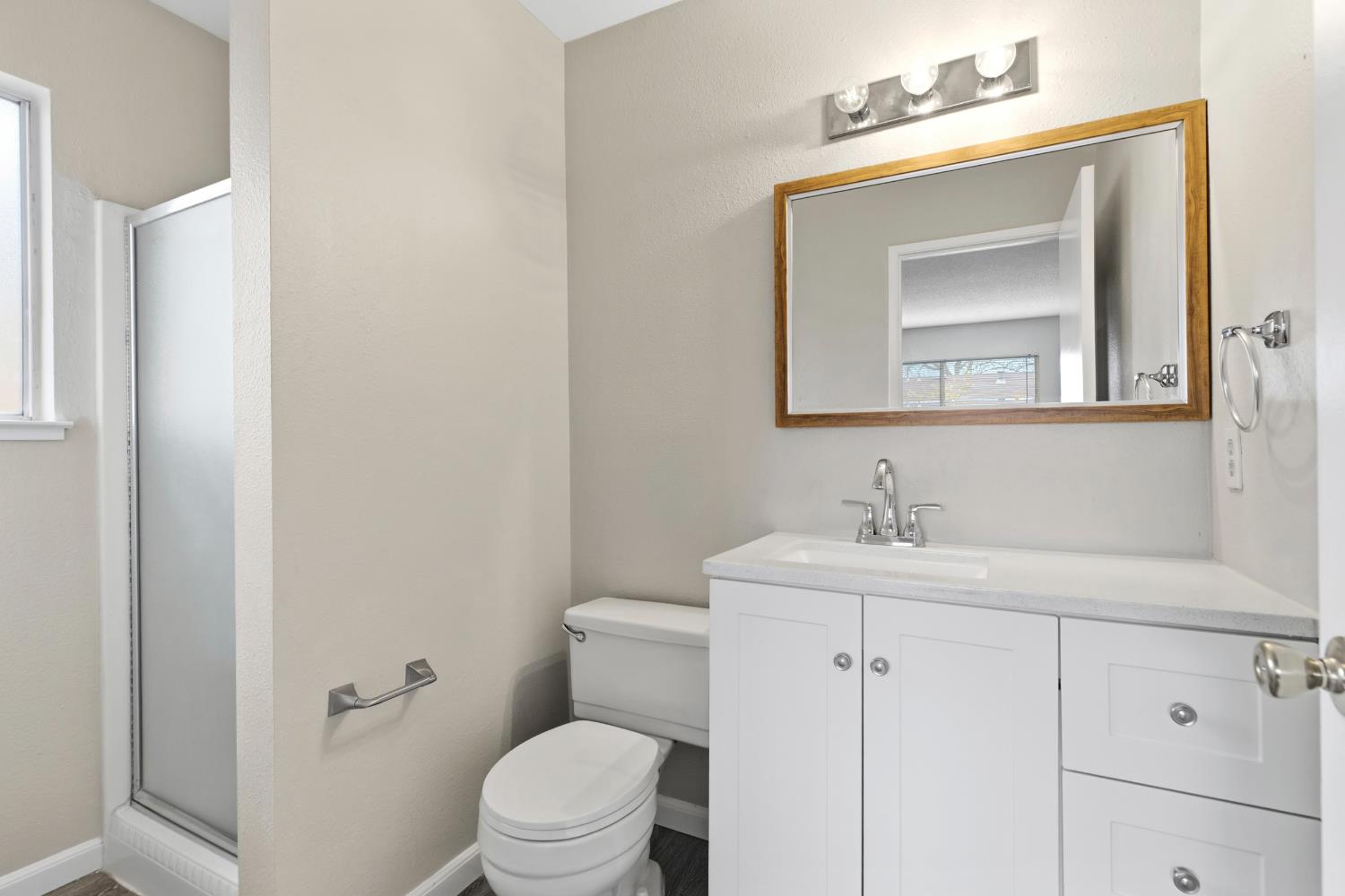 1617 Rose Ave, Modesto, CA 95355