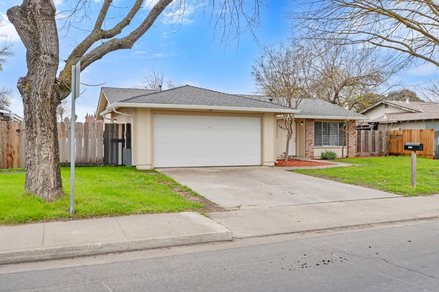 1617 Rose Ave, Modesto, CA 95355