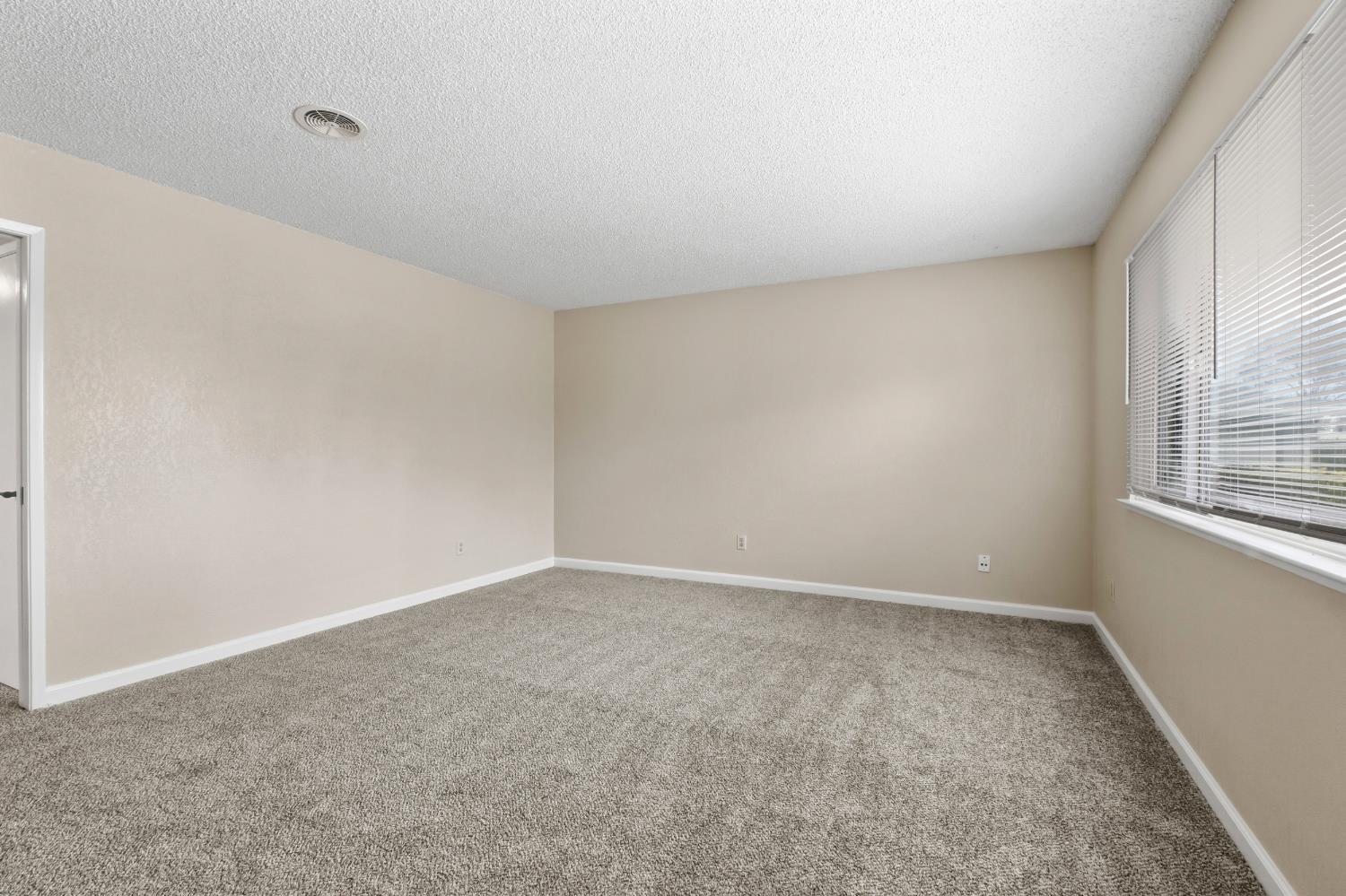 412 Kavanagh Ave, Modesto, CA 95350