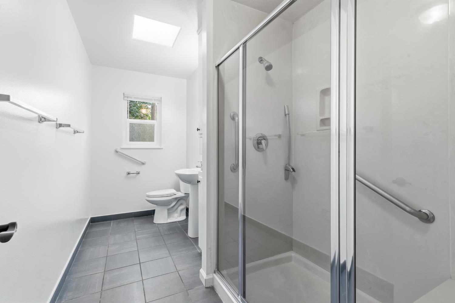 412 Kavanagh Ave, Modesto, CA 95350