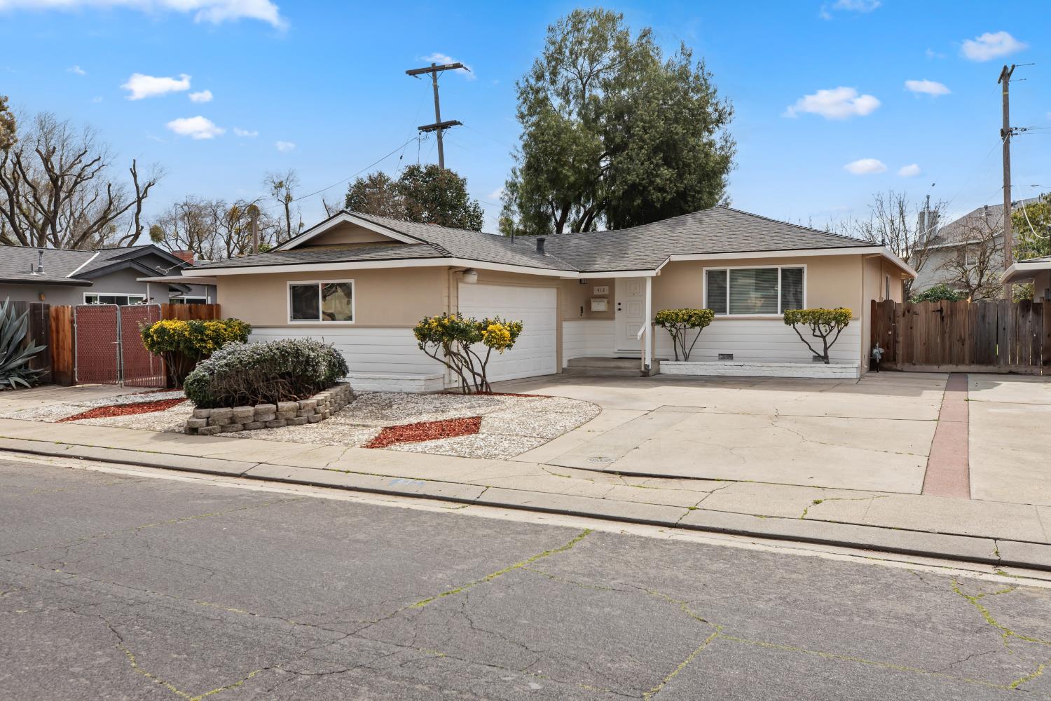 412 Kavanagh Ave, Modesto, CA 95350