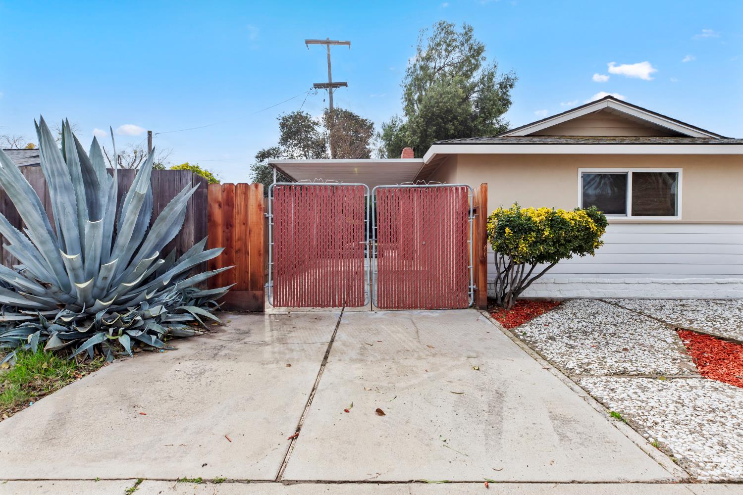 412 Kavanagh Ave, Modesto, CA 95350