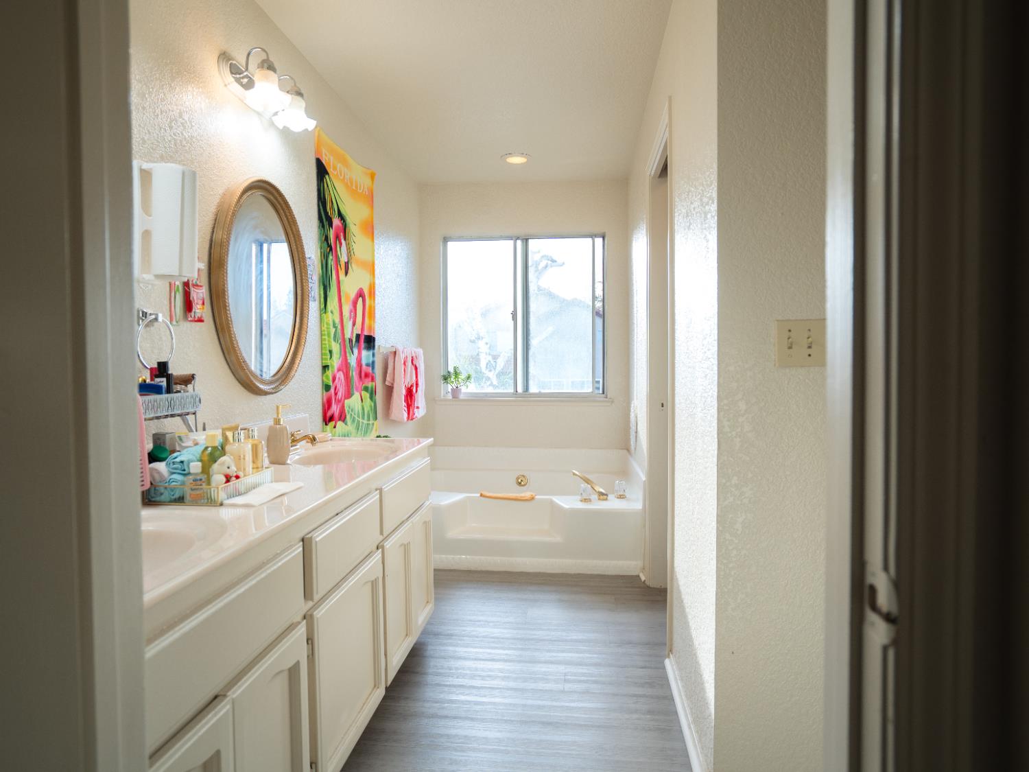 913 Jayhawk Way, Modesto, CA 95358