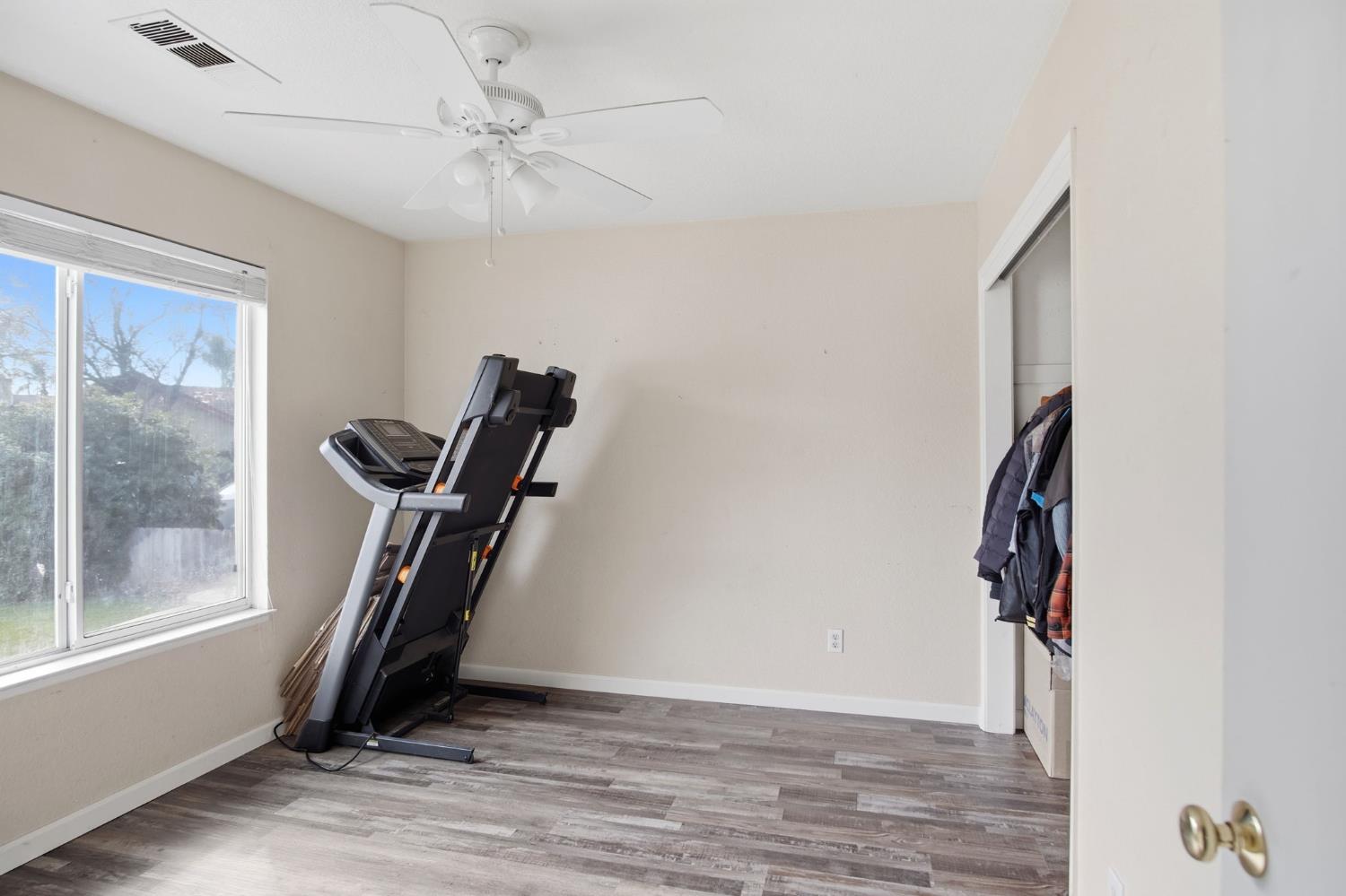 147 Ivy Ave, Patterson, CA 95363