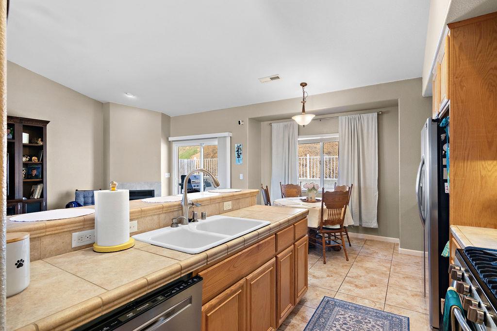 4955 Little John Rd, Copperopolis, CA 95228