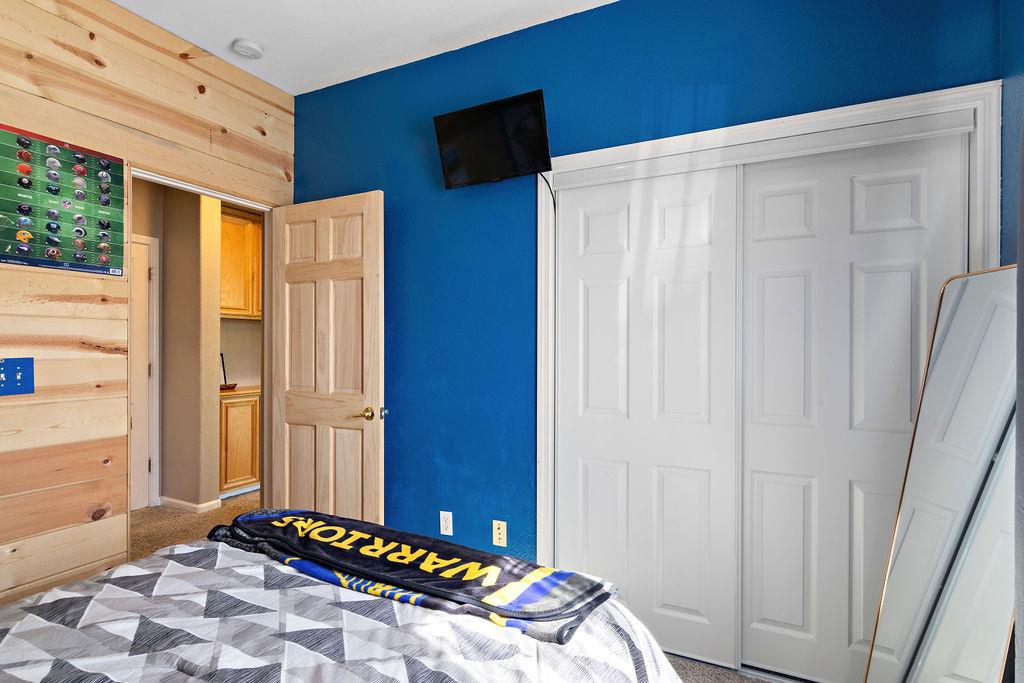 4955 Little John Rd, Copperopolis, CA 95228