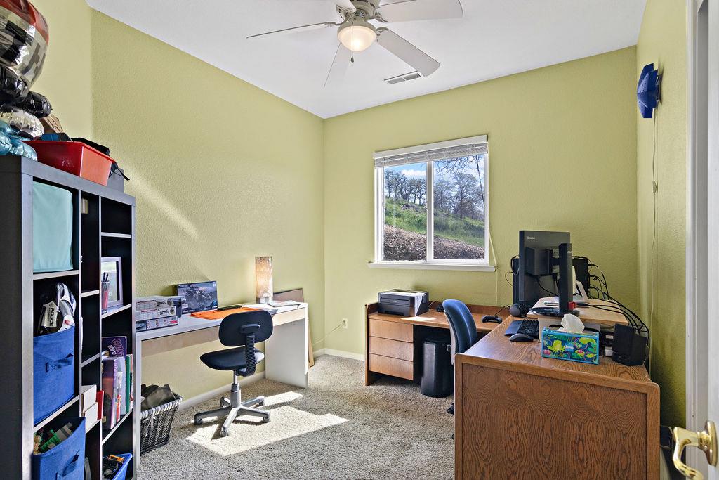 4955 Little John Rd, Copperopolis, CA 95228