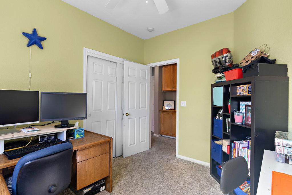 4955 Little John Rd, Copperopolis, CA 95228