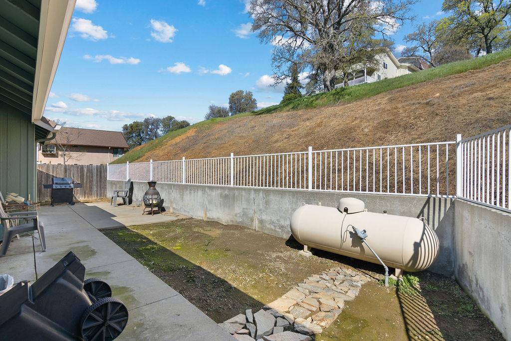 4955 Little John Rd, Copperopolis, CA 95228